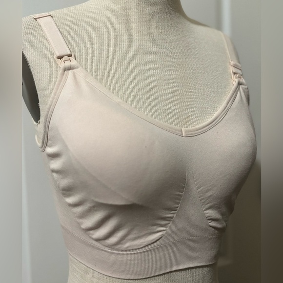 ILoveSia Black, Beige & Crème Sports Bra Clamping Adjustable Straps Bundle of 3 - Picture 7 of 10